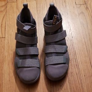 Nike Lebron Soldiers